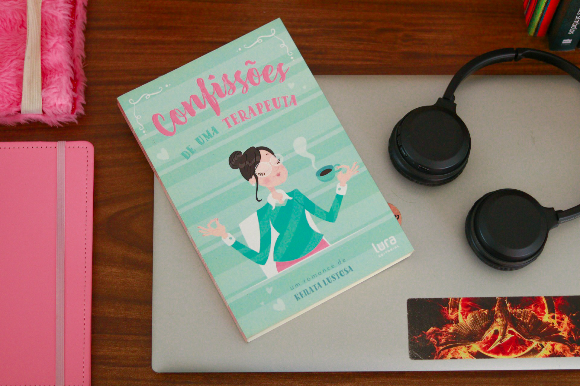 Confissões de uma Terapeuta - Renata Lustosa - Indicação de chick lit.