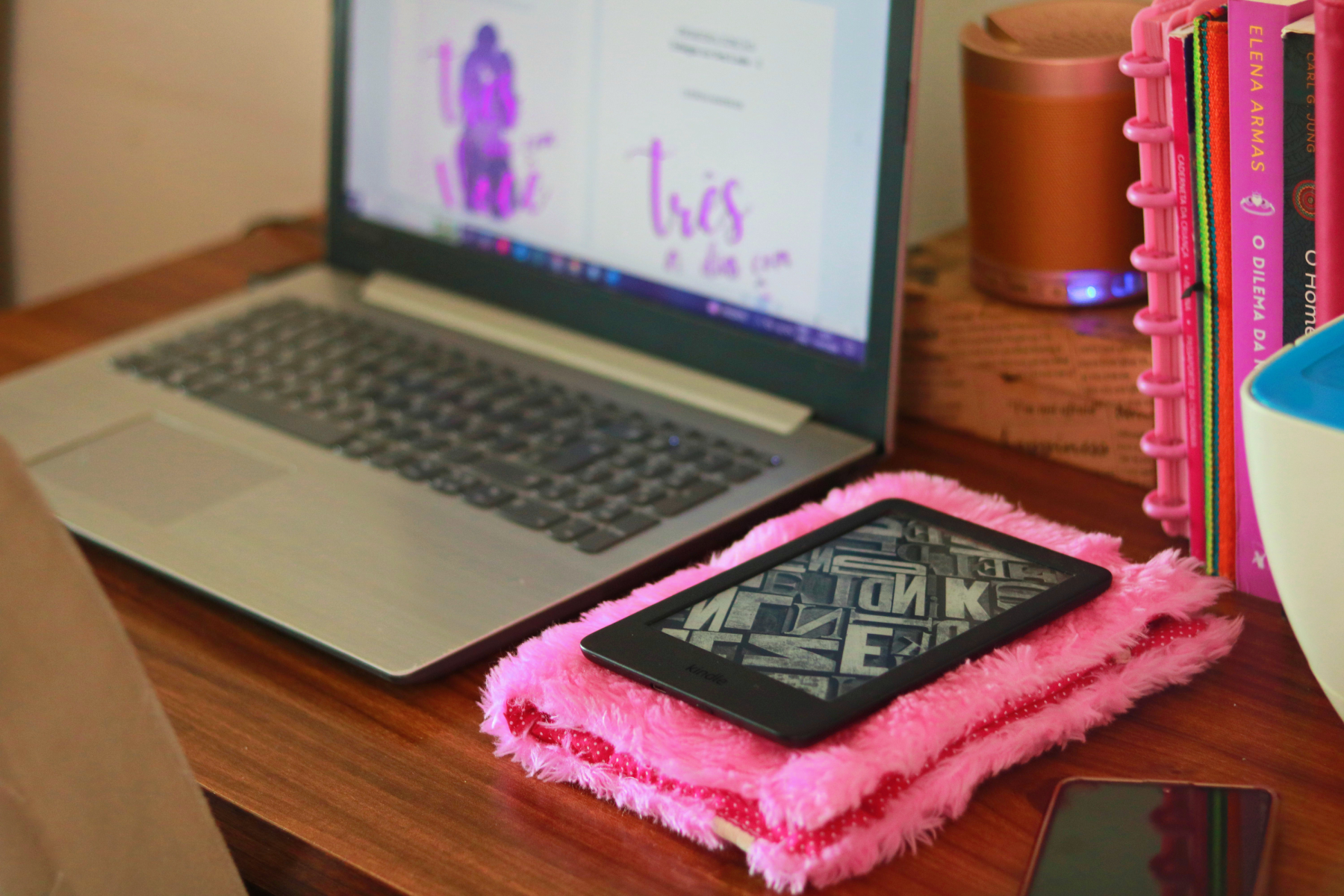 Quero lançar meu livro, mas tenho medo do julgamento! E agora?